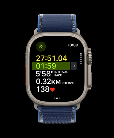 Apple Watch Ultra 3, φυσικό χρώμα, κάσα από τιτάνιο, προηγμένες μετρήσεις προπόνησης Υπαίθριου τρεξίματος, λουράκι, Trail Loop, μπλε/γαλάζιο χρώμα