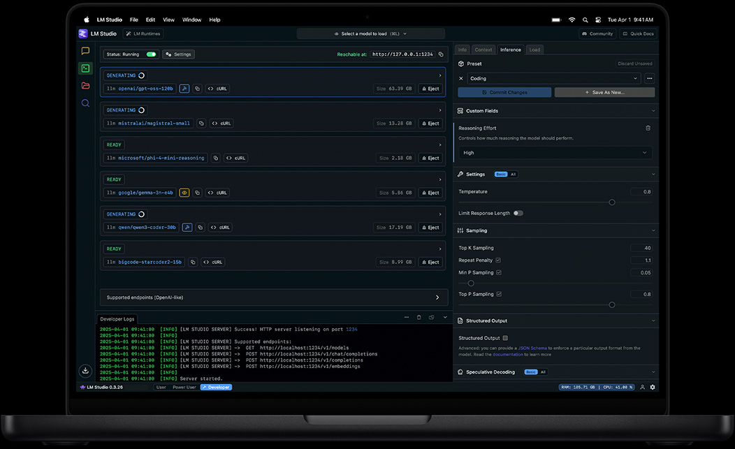 Layar Macbook Pro menampilkan LM Studio
